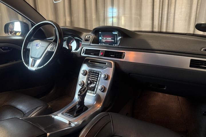 Blå Volvo V70 fra 2016