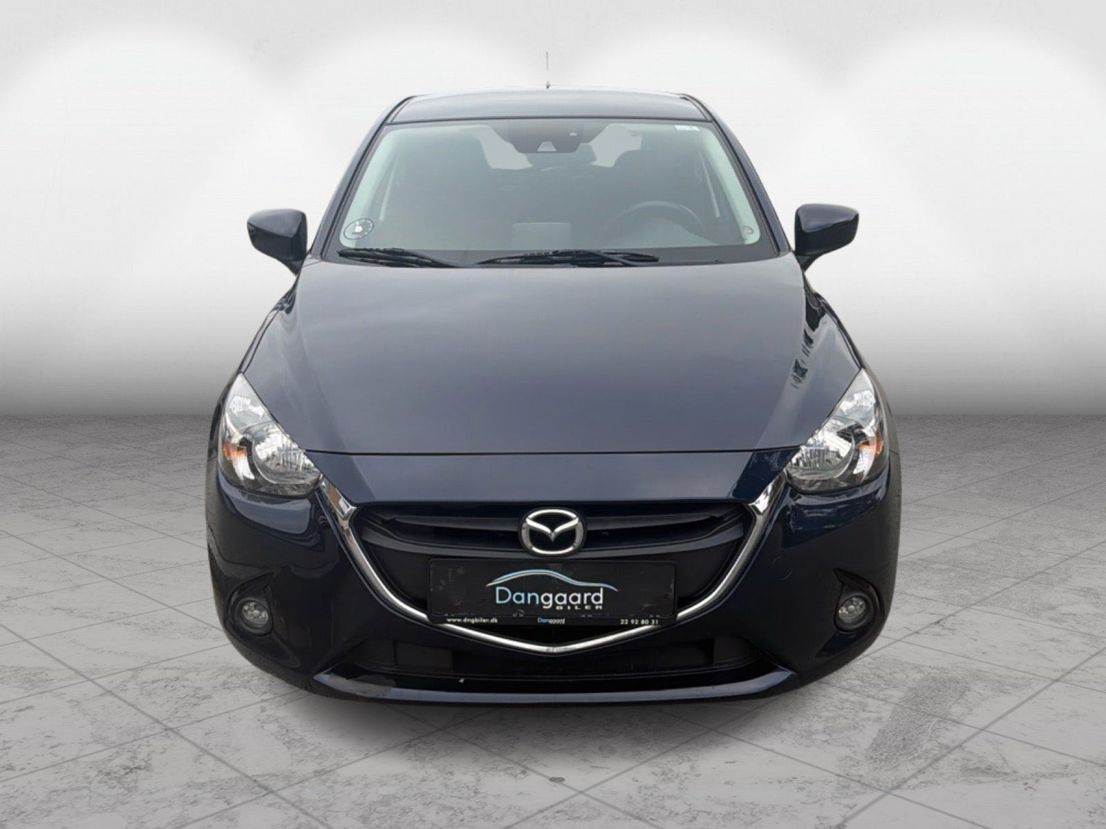 Sort Mazda 2 fra 2015