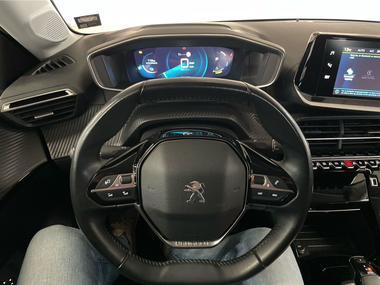 Sort Peugeot e-208 fra 2021