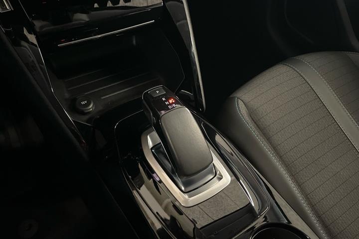 Sort Peugeot e-208 fra 2021