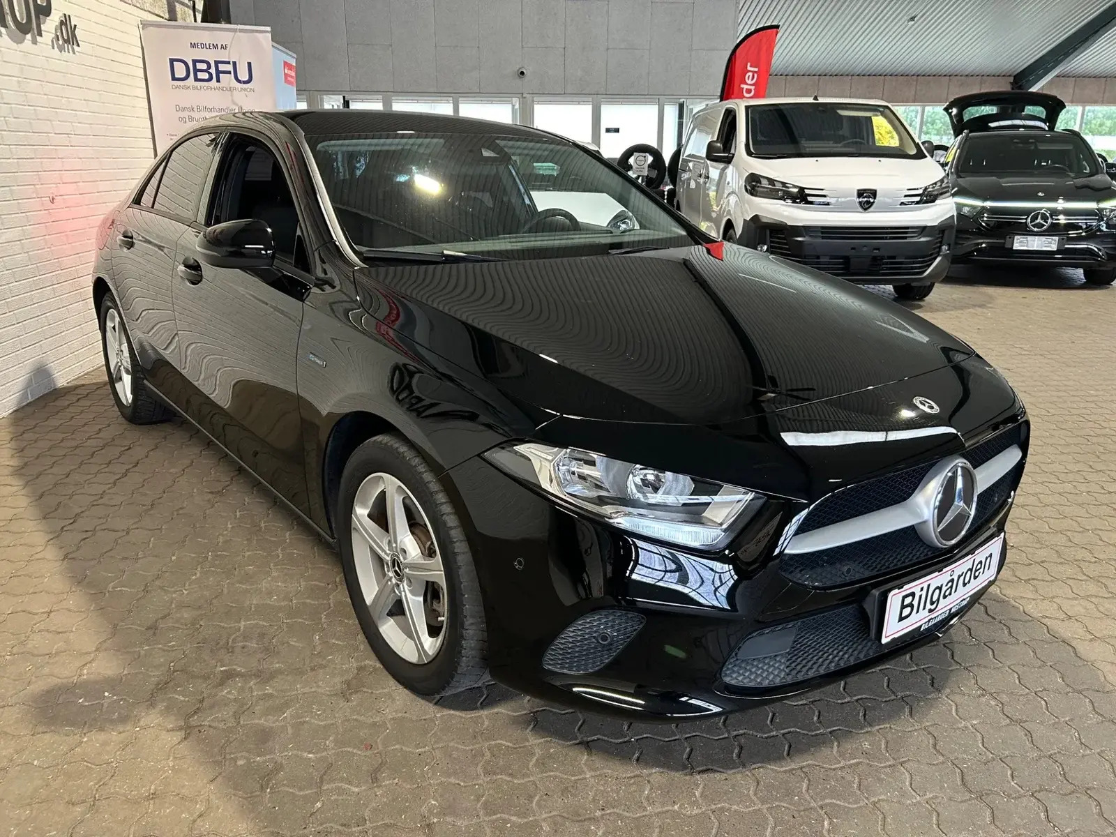 Sort Mercedes A250 e fra 2020