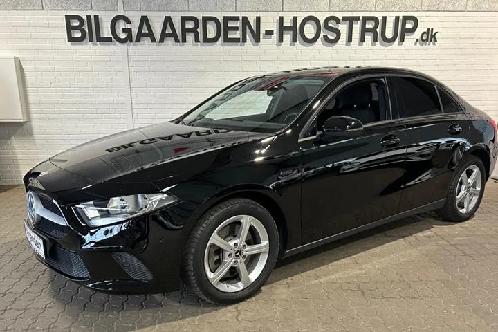 Sort Mercedes A250 e fra 2020