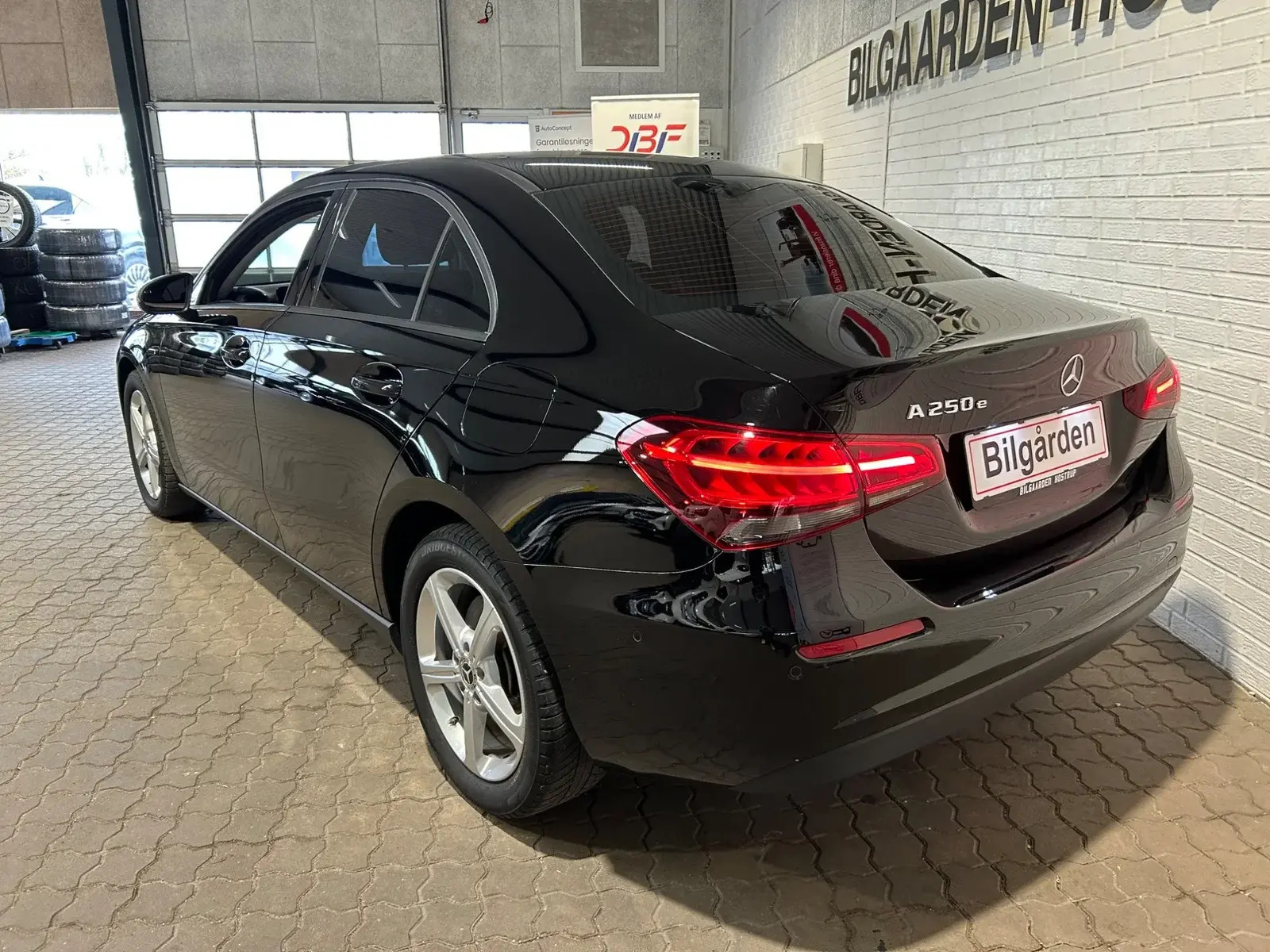 Sort Mercedes A250 e fra 2020