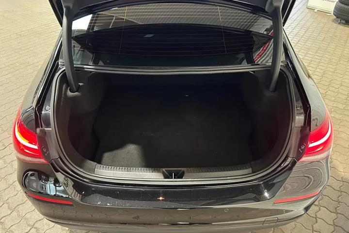 Sort Mercedes A250 e fra 2020