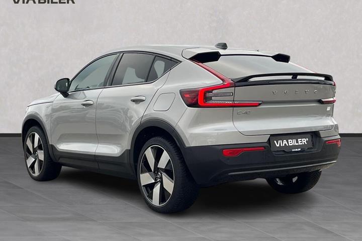 Grå Volvo C40 fra 2023