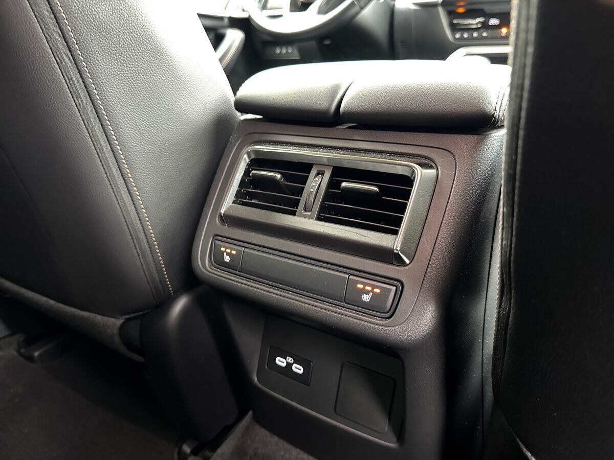 Grå Mazda CX-60 fra 2022