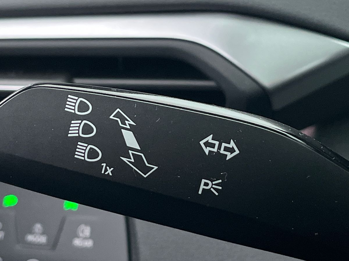 Grå VW ID.4 fra 2021