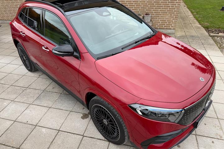 Grå Mercedes EQA250+ fra 2025