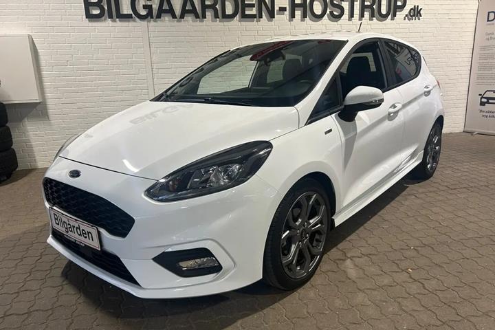 Hvid Ford Fiesta fra 2021