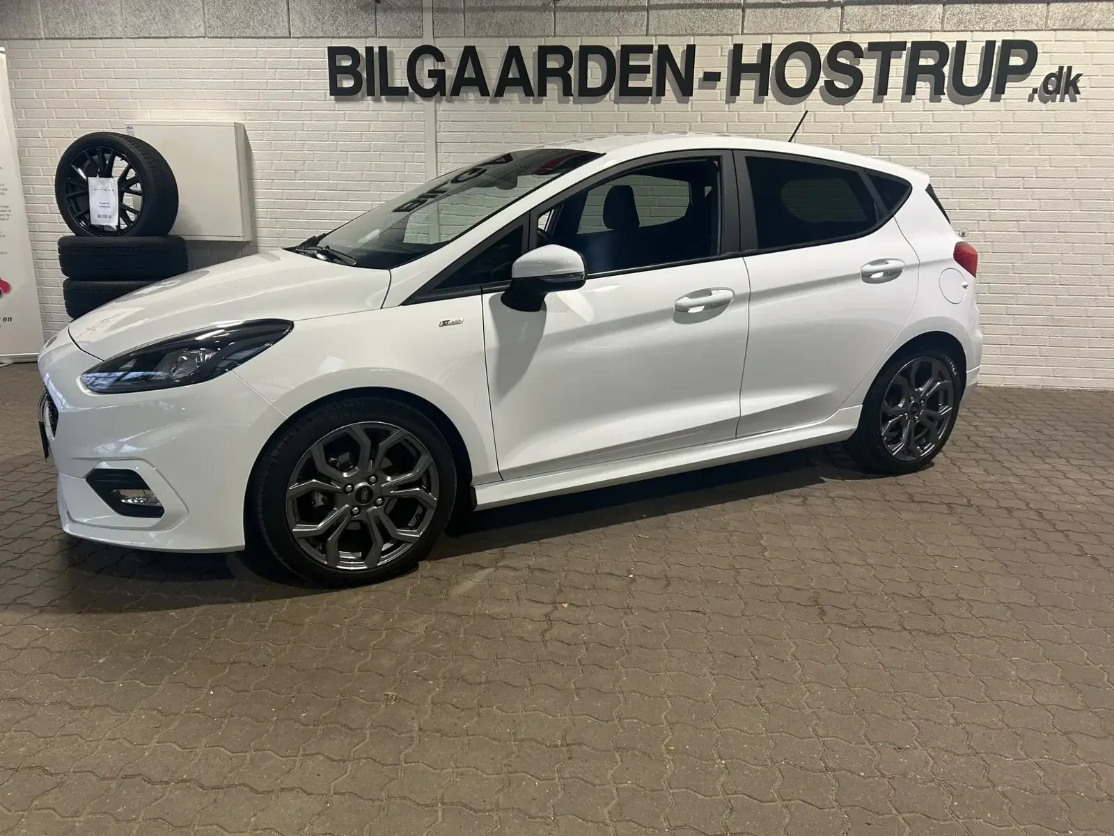 Hvid Ford Fiesta fra 2021