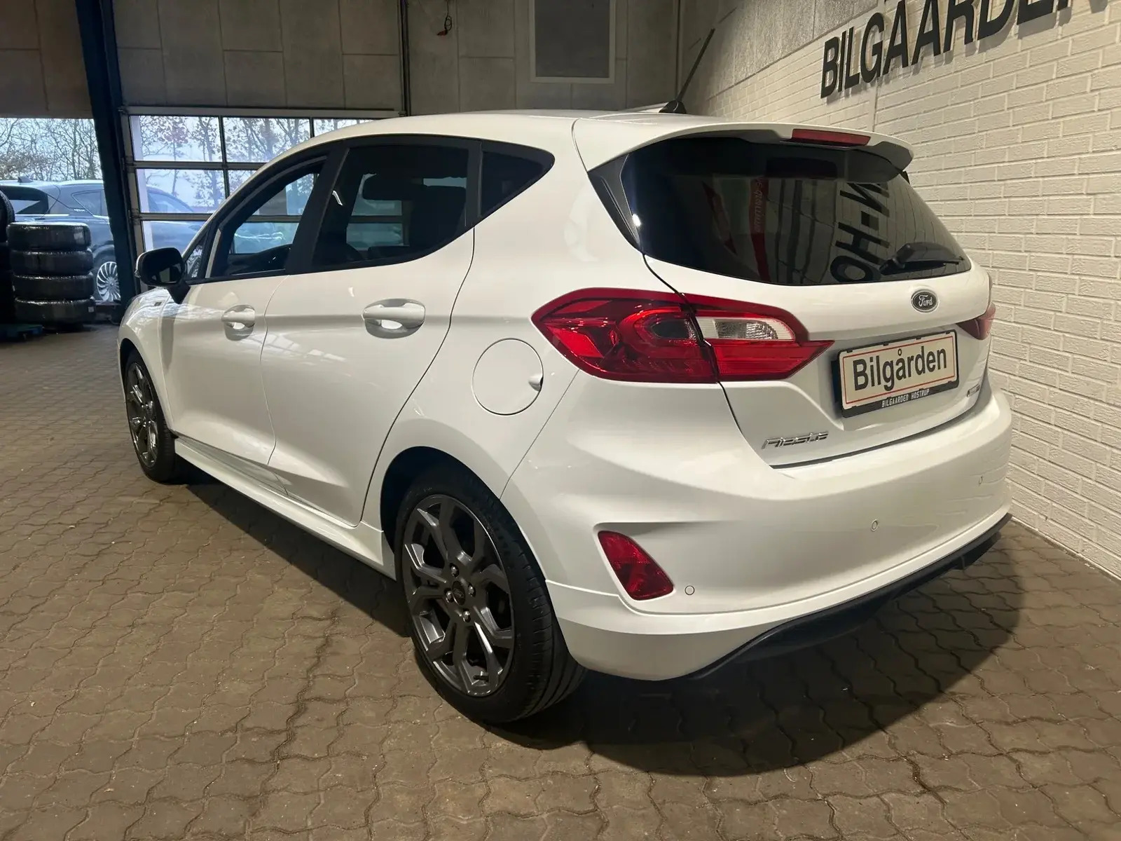 Hvid Ford Fiesta fra 2021
