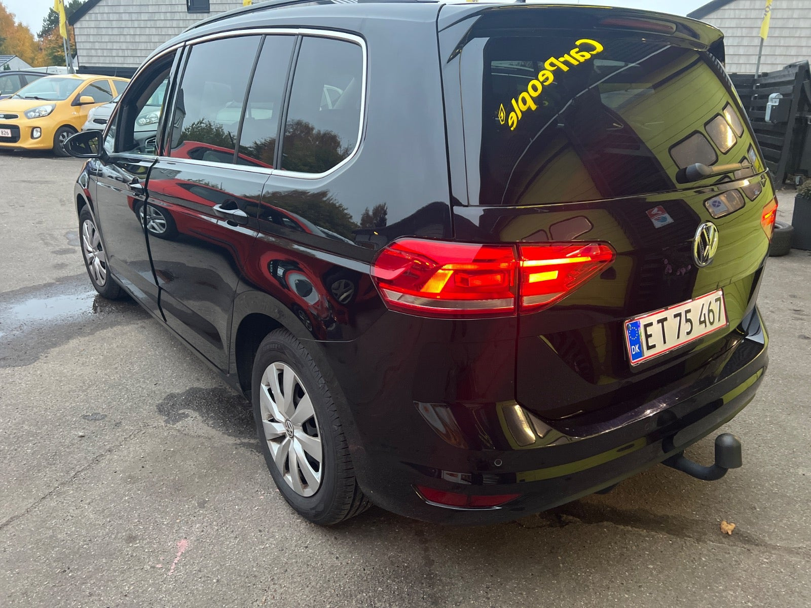 Sort VW Touran fra 2019
