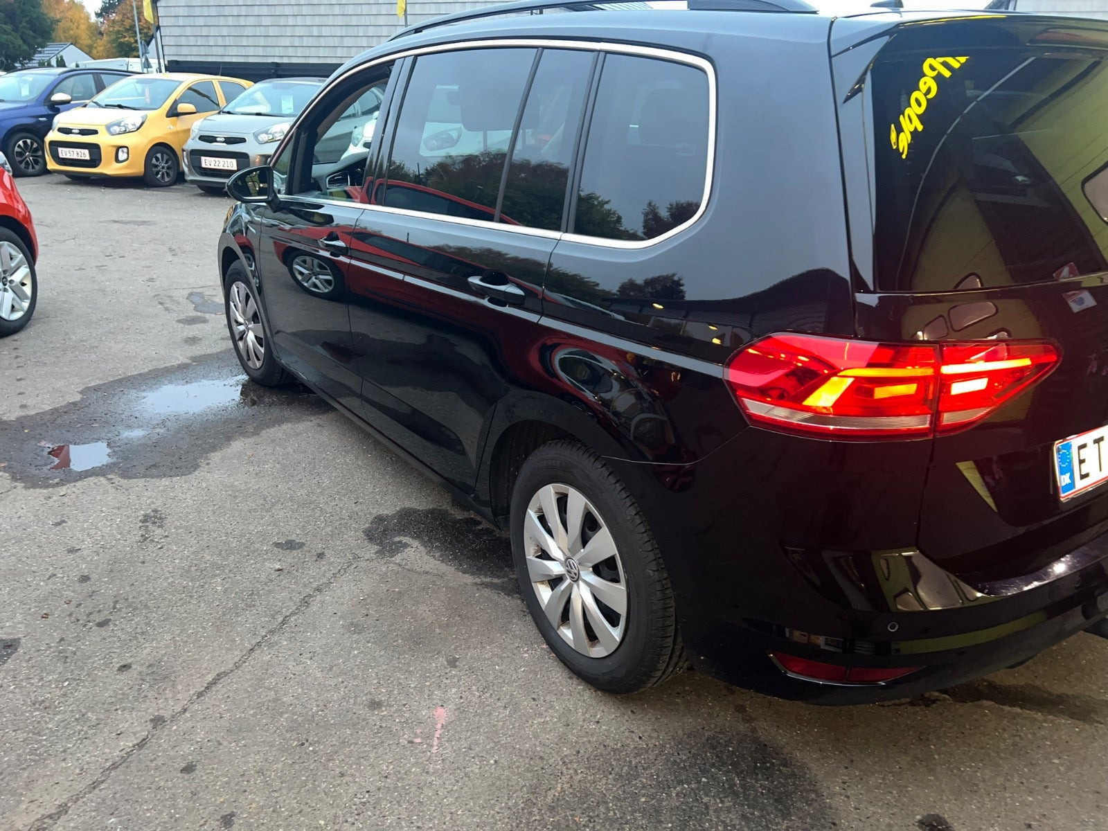 Sort VW Touran fra 2019