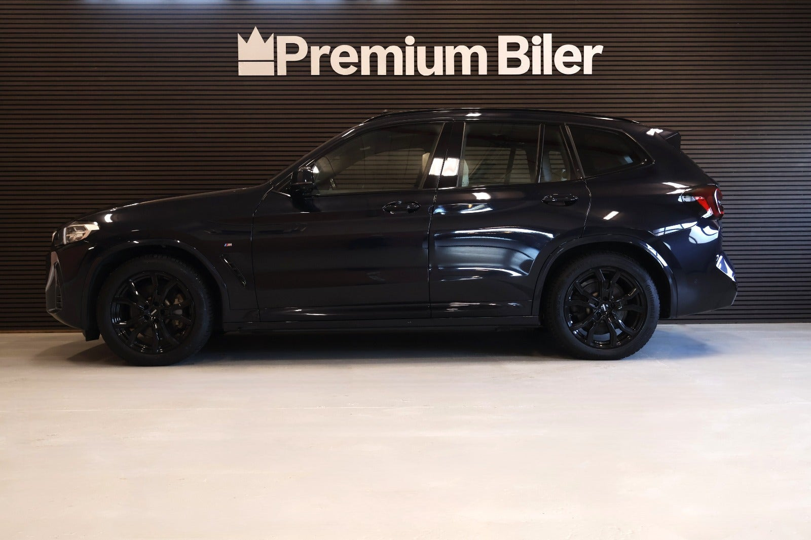 Sort BMW iX3 fra 2023