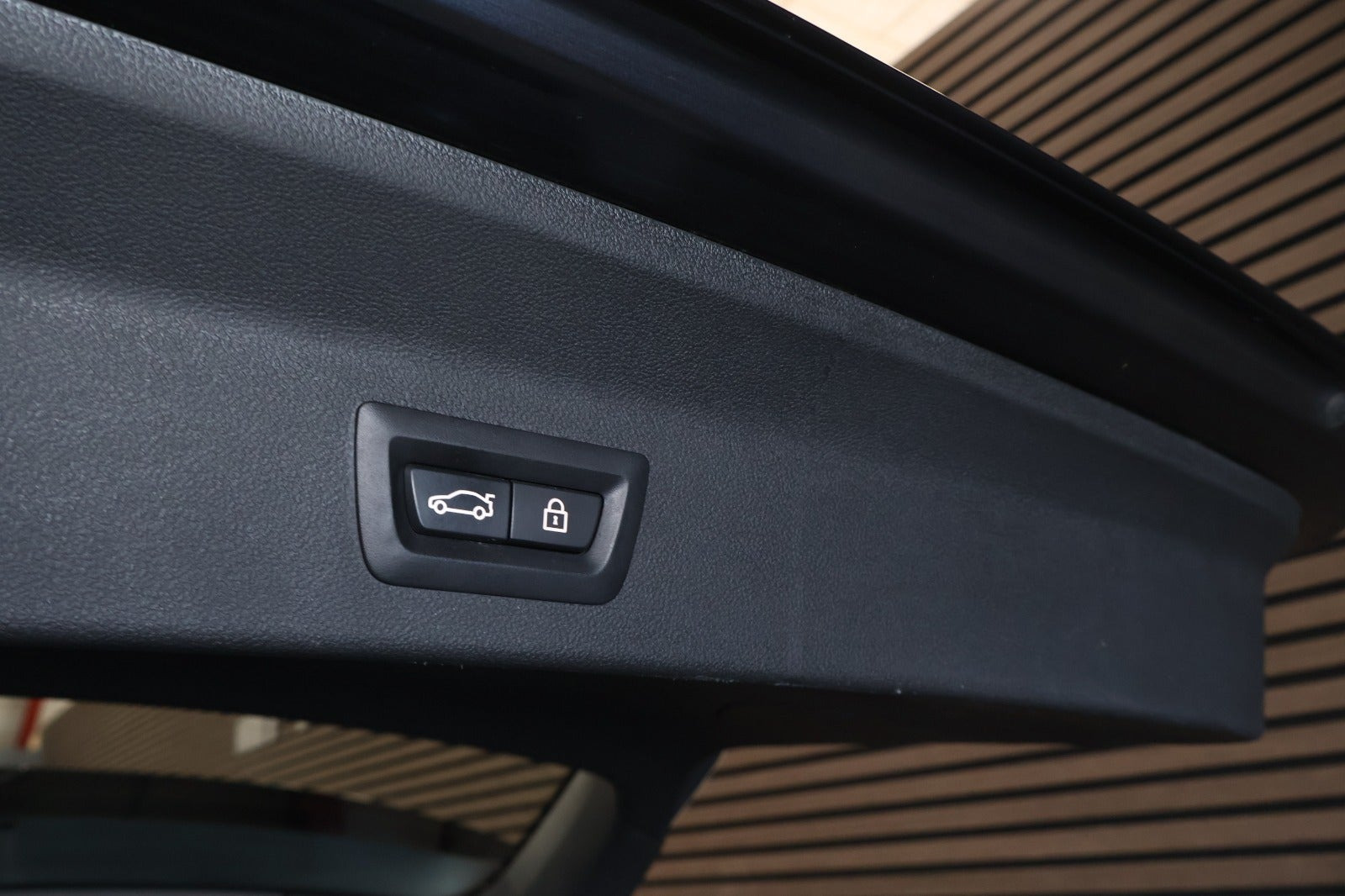 Sort BMW iX3 fra 2023