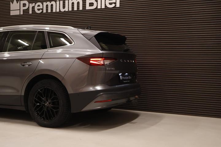 Grå Skoda Enyaq fra 2022