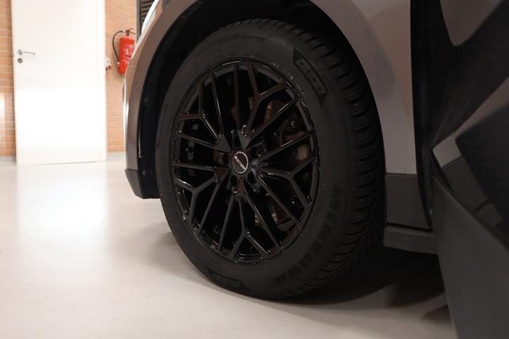 Grå Skoda Enyaq fra 2022