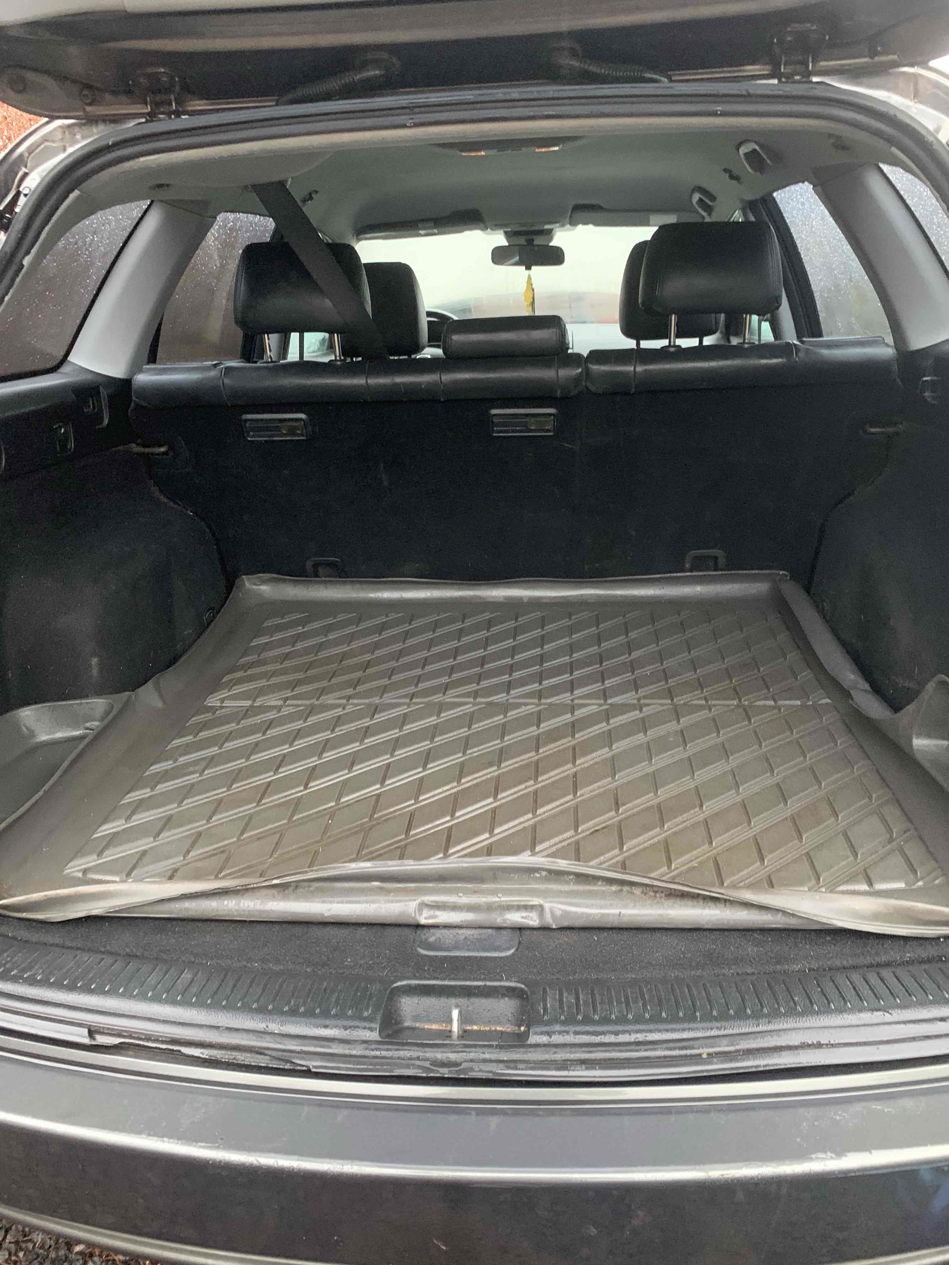 Grå Mazda 6 fra 2005