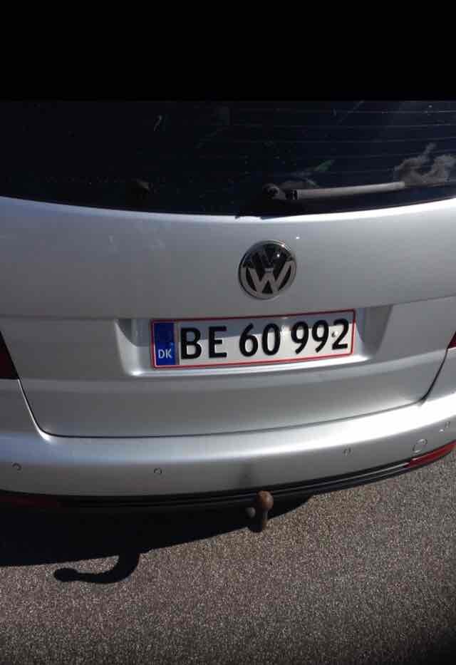 Grå VW Touran fra 2007