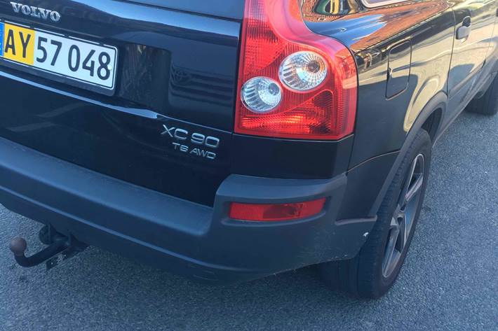 Sort Volvo XC40 fra 2004