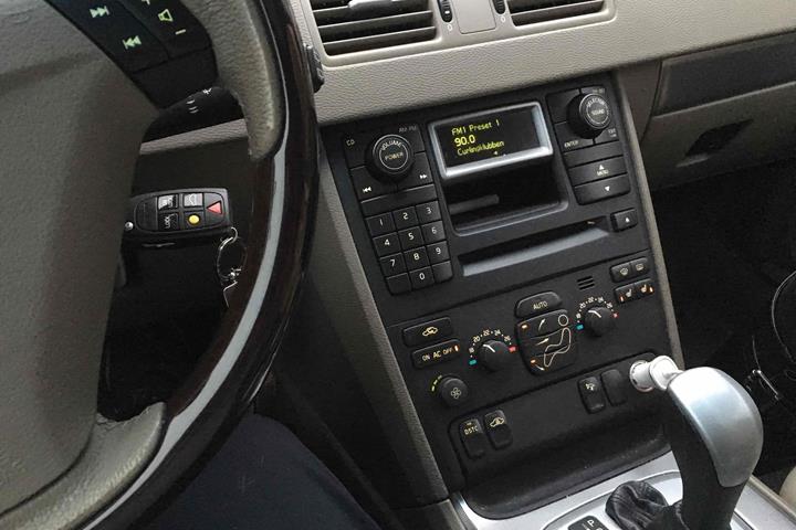Sort Volvo XC40 fra 2004