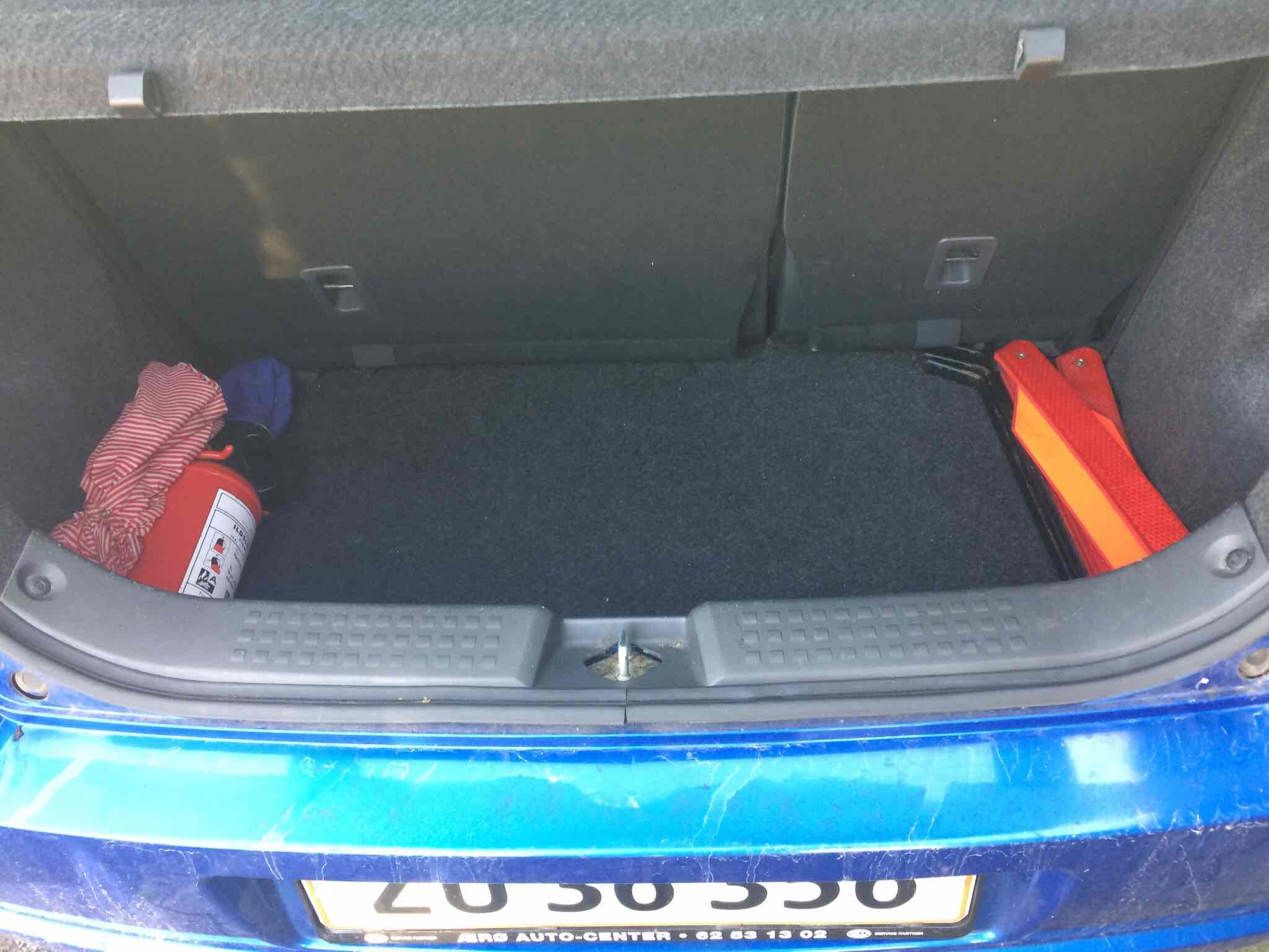 Blå Suzuki Swift fra 2006