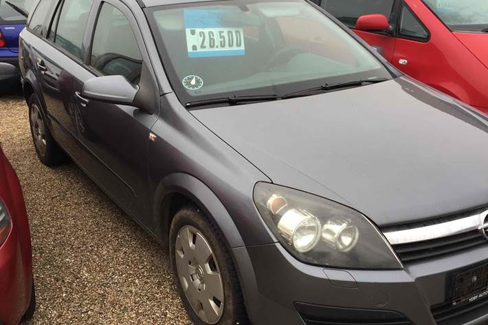 Grå Opel Astra fra 2006
