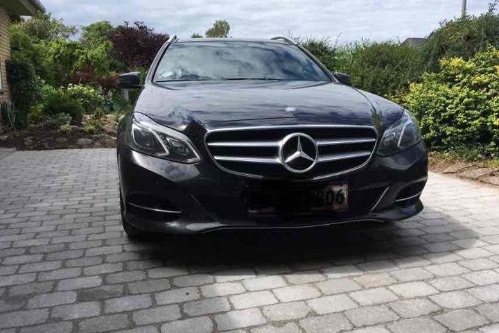 Sort Mercedes E250 fra 2014