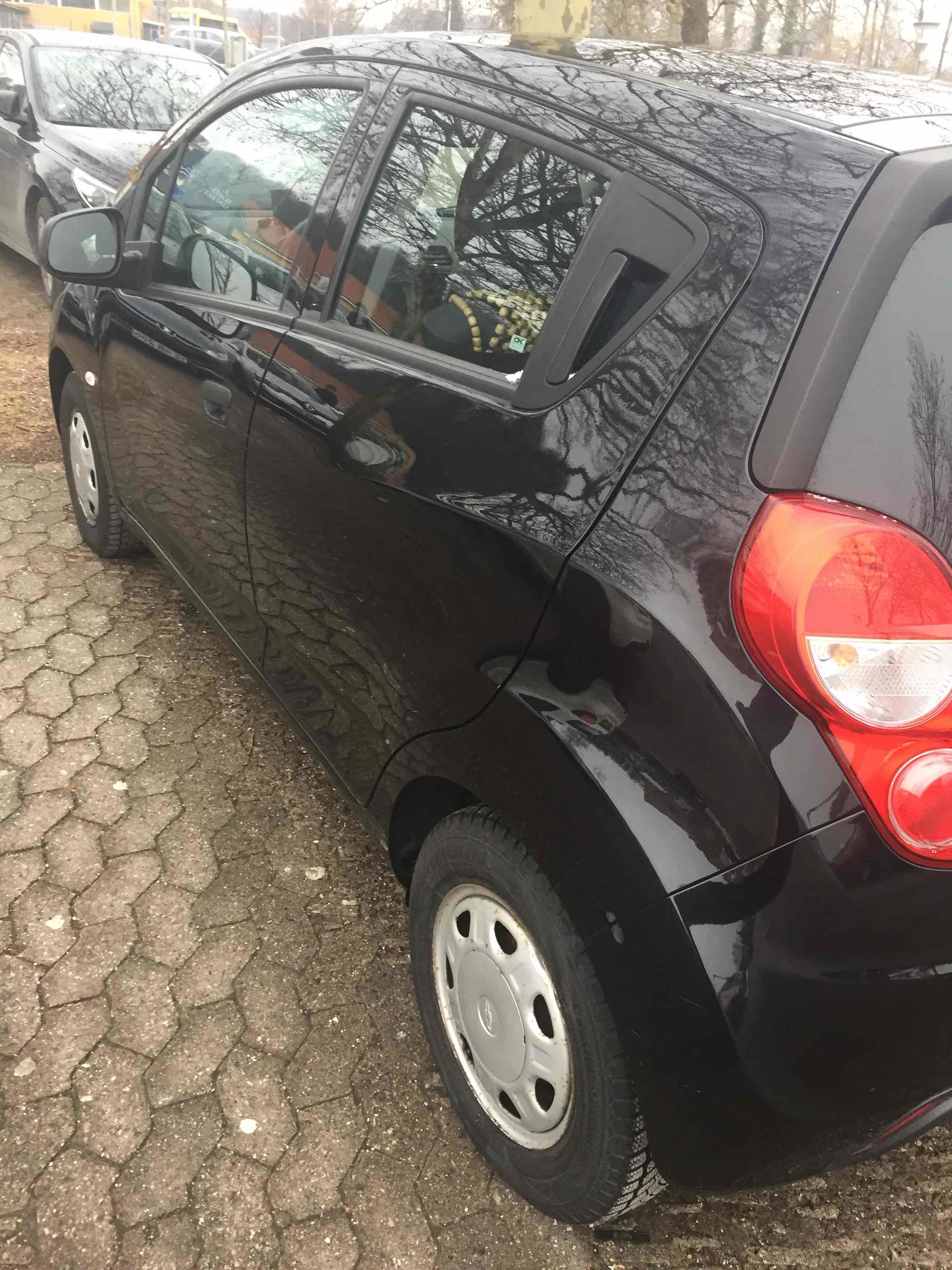 Sort Chevrolet Spark fra 2013