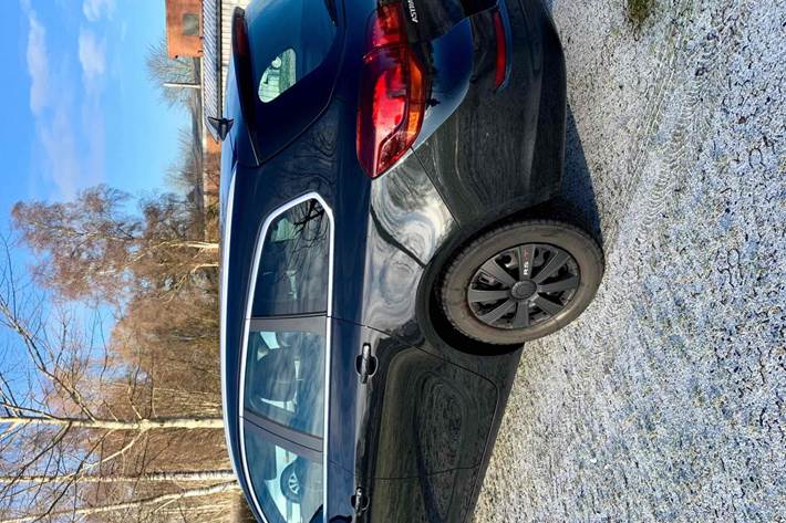Sort Opel Astra fra 2012