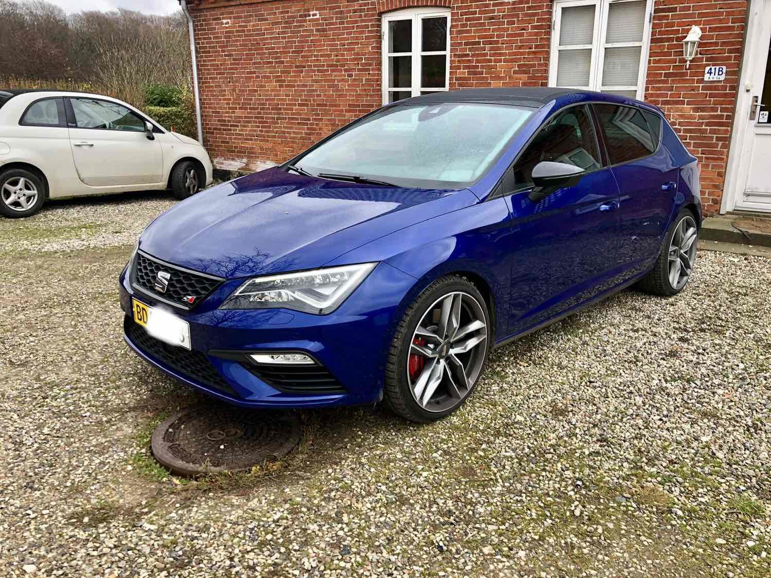 Blå Seat Leon fra 2017