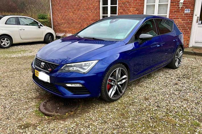 Blå Seat Leon fra 2017