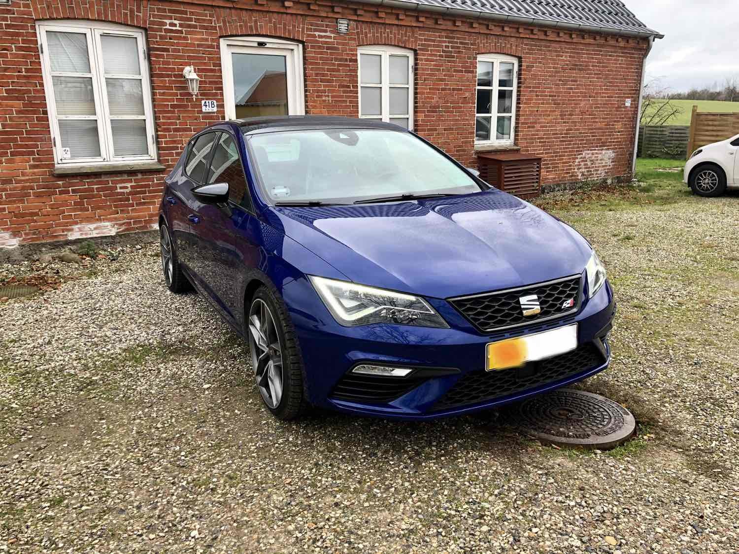 Blå Seat Leon fra 2017