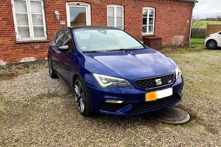 Blå Seat Leon fra 2017