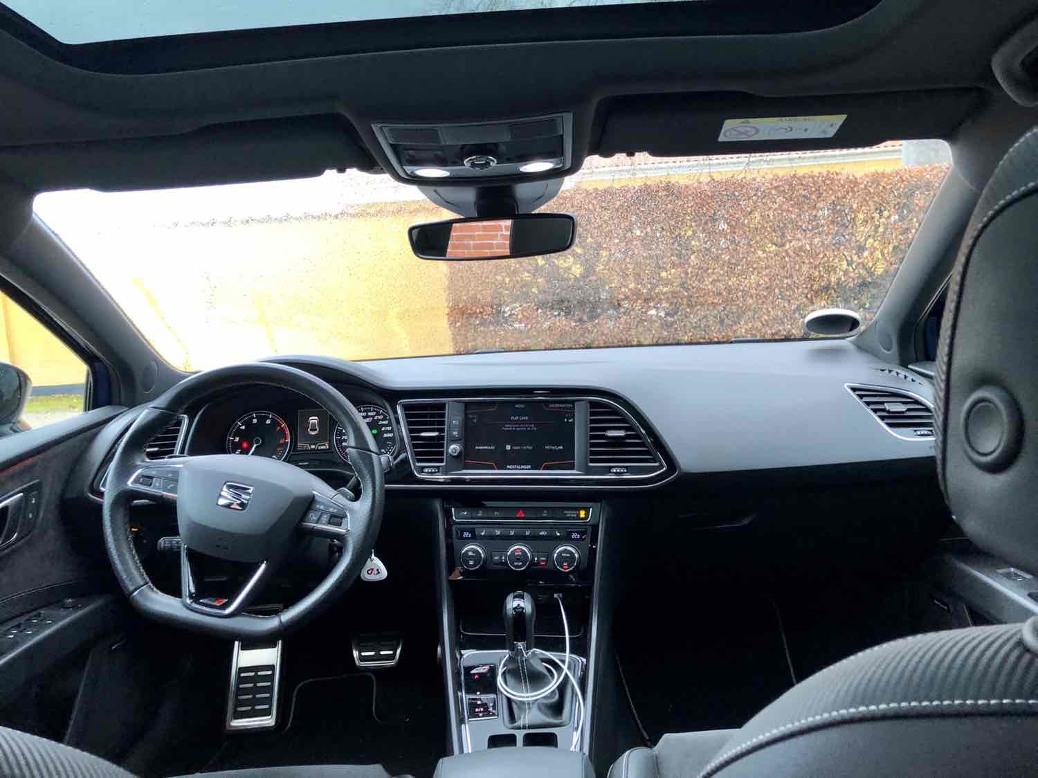 Blå Seat Leon fra 2017