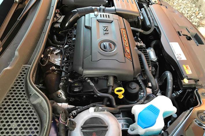 Blå Seat Leon fra 2017