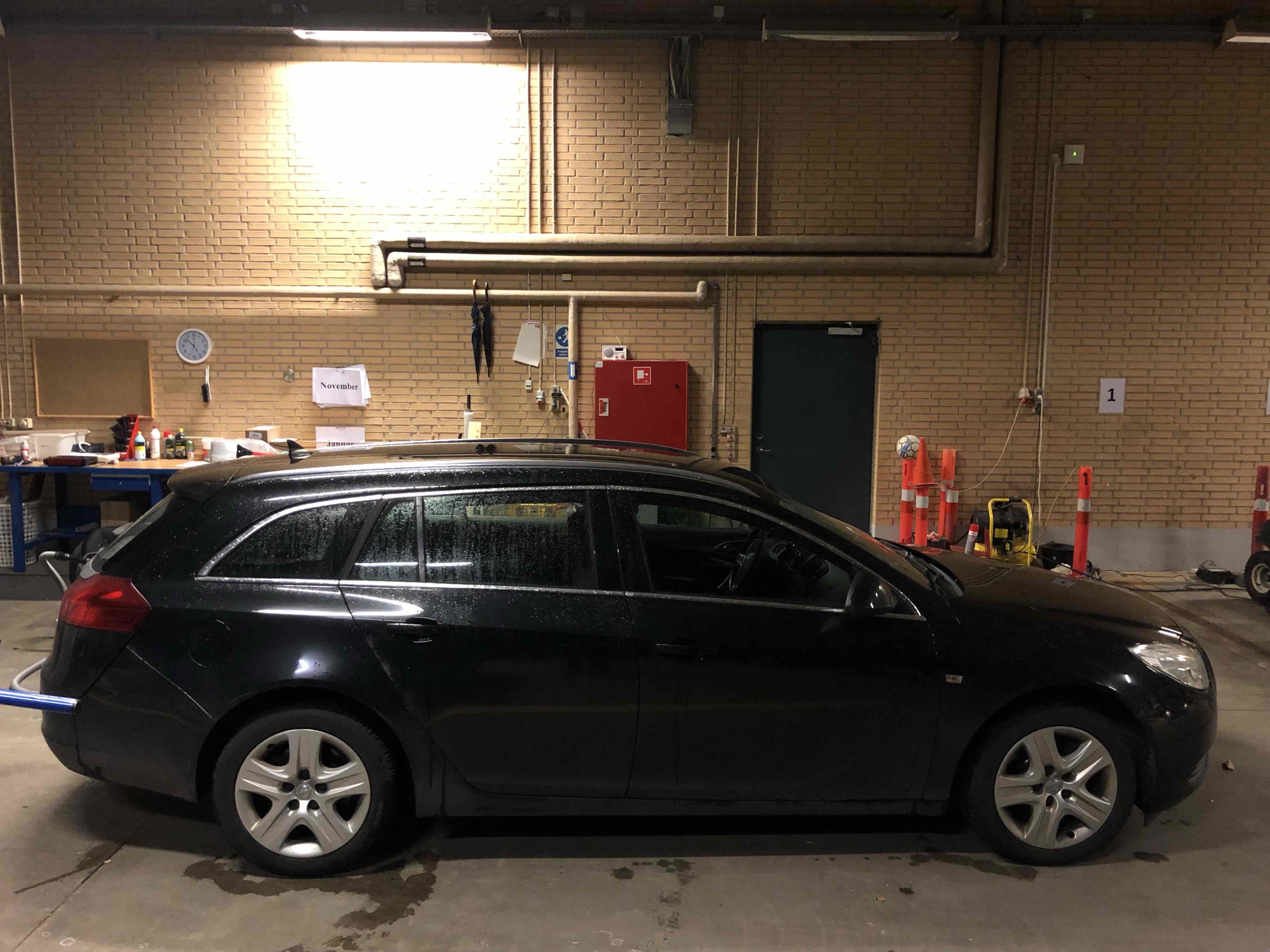 Sort Opel Insignia fra 2013