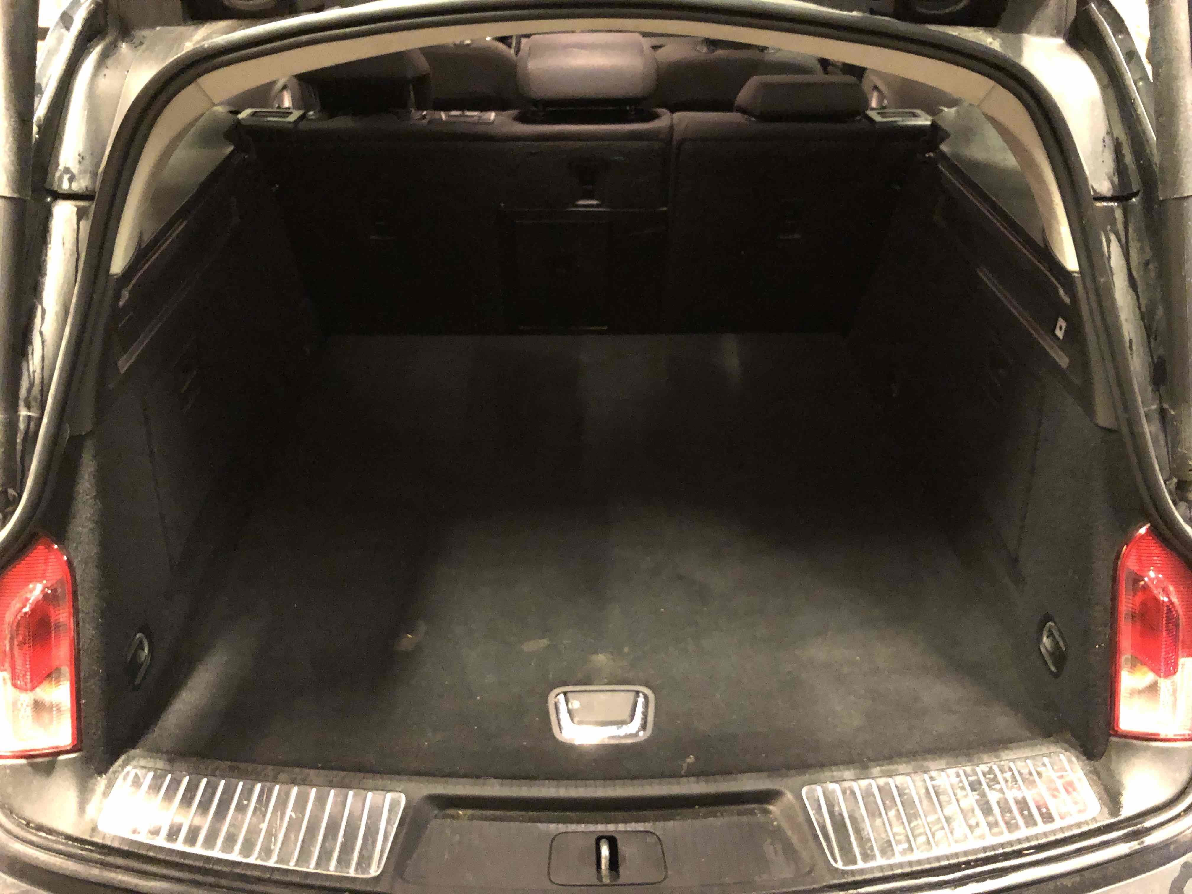 Sort Opel Insignia fra 2013