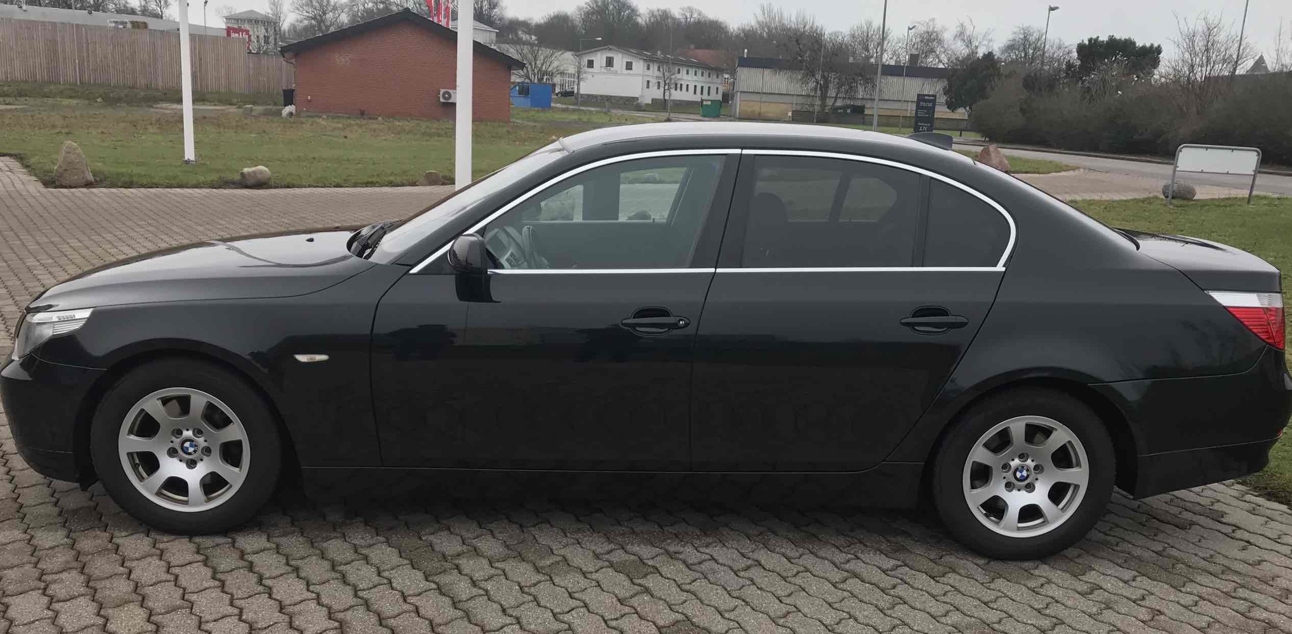 Sort BMW 525 fra 2007