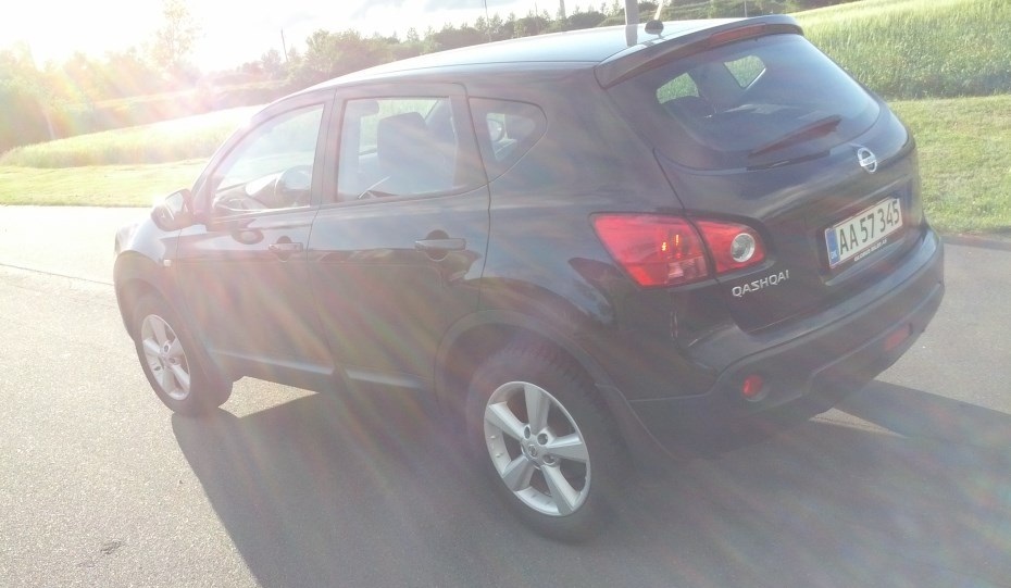 Sort Nissan Qashqai fra 2009