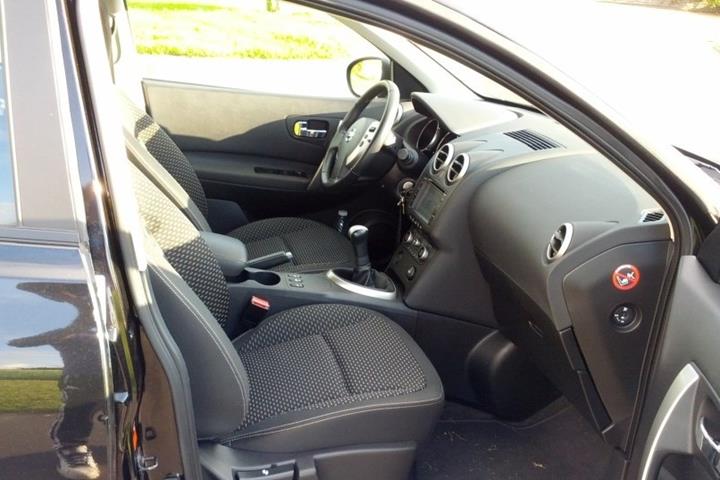 Sort Nissan Qashqai fra 2009