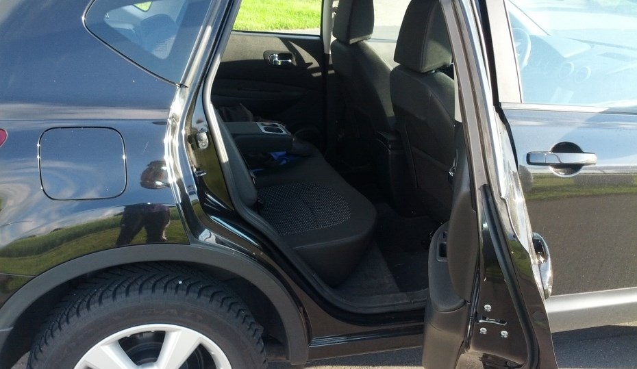Sort Nissan Qashqai fra 2009