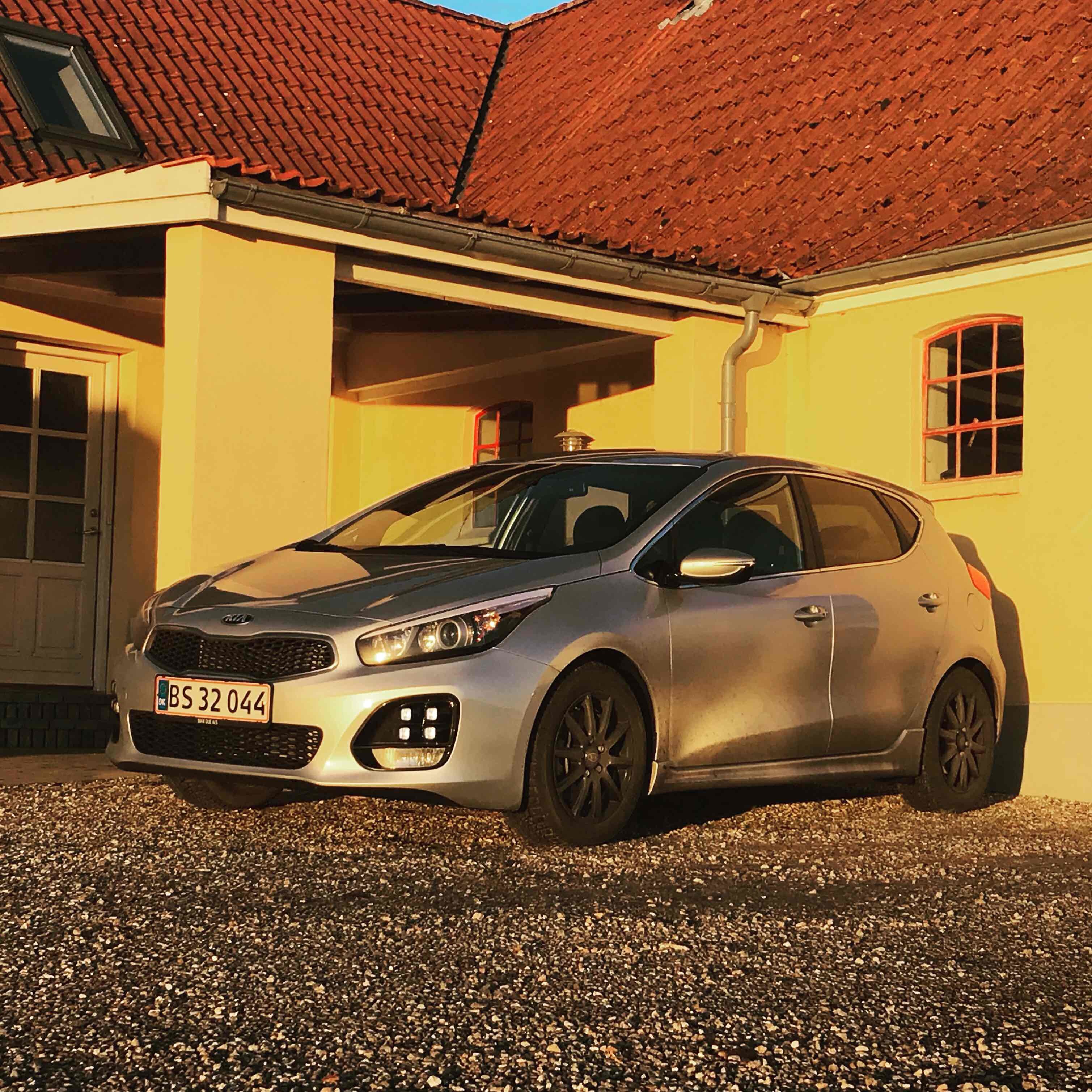 Grå Kia Ceed fra 2017