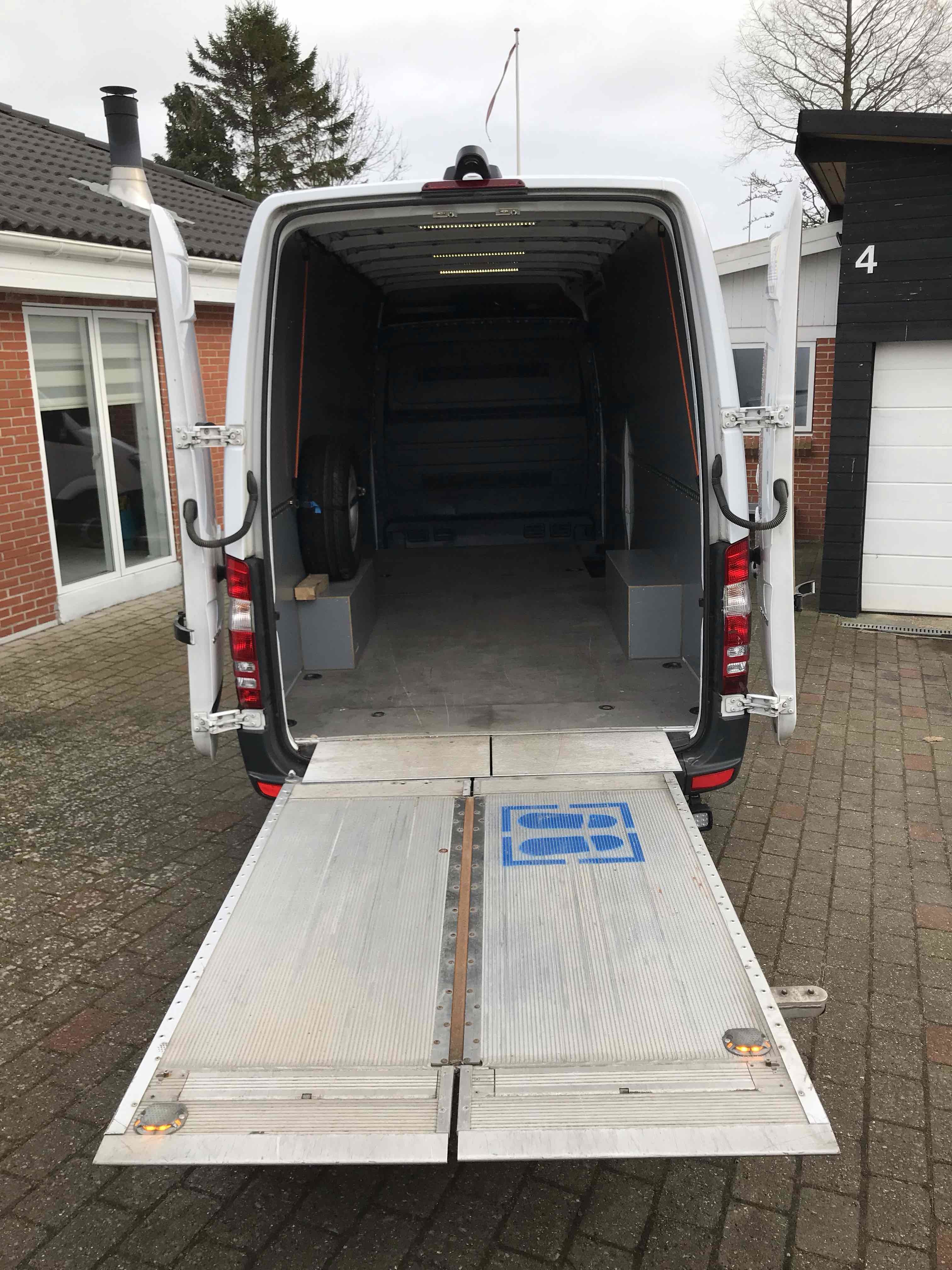 Hvid Mercedes Sprinter 316 fra 2016