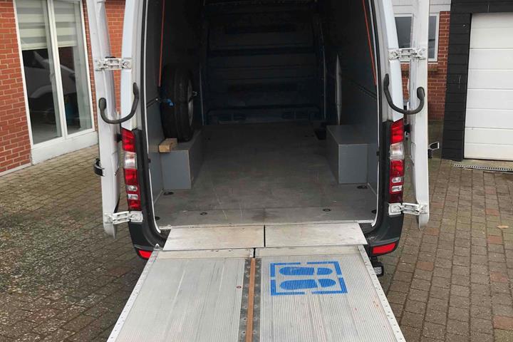 Hvid Mercedes Sprinter 316 fra 2016