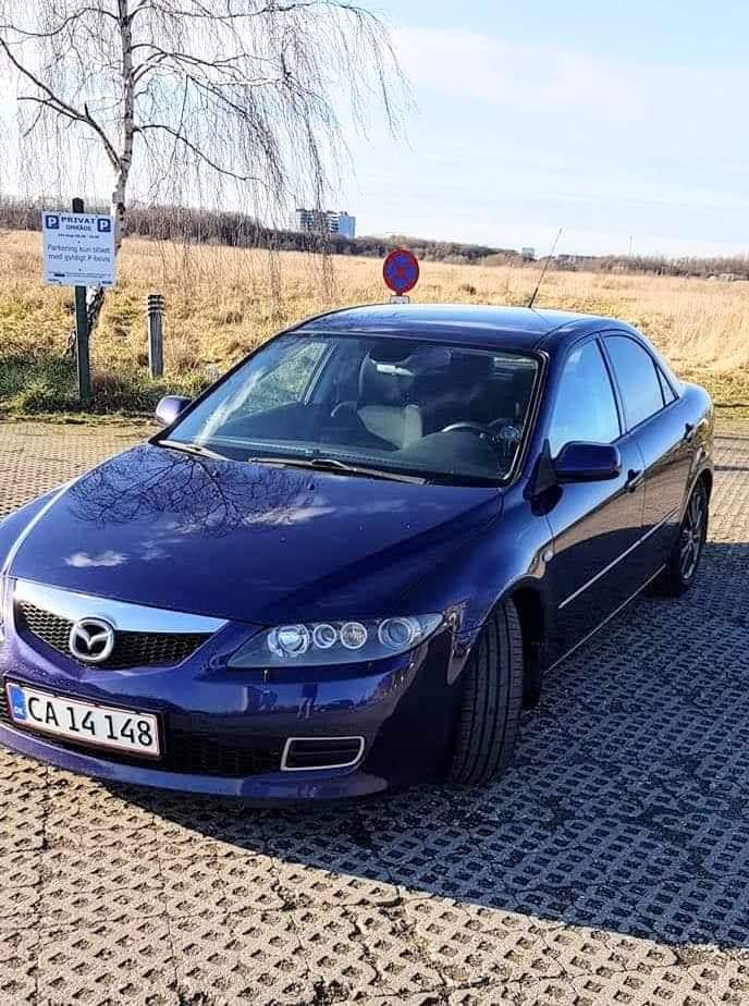 Blå Mazda 6 fra 2006