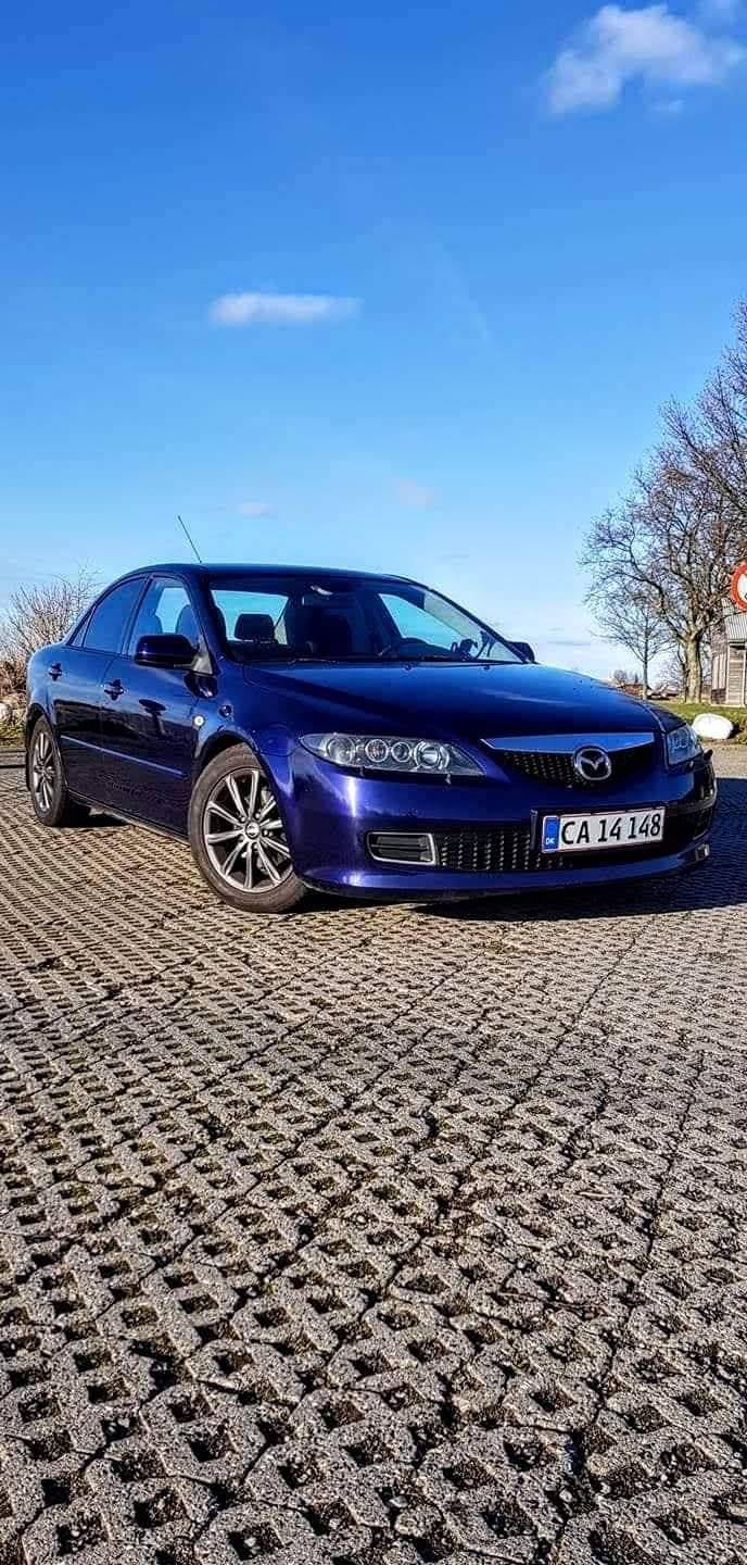 Blå Mazda 6 fra 2006