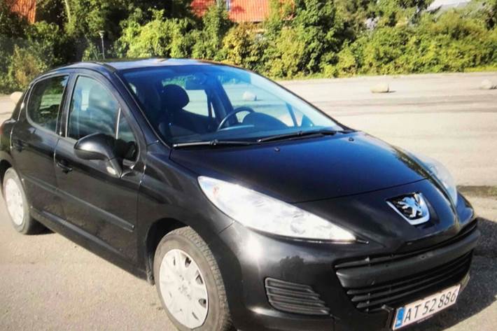 Sort Peugeot 207 fra 2010