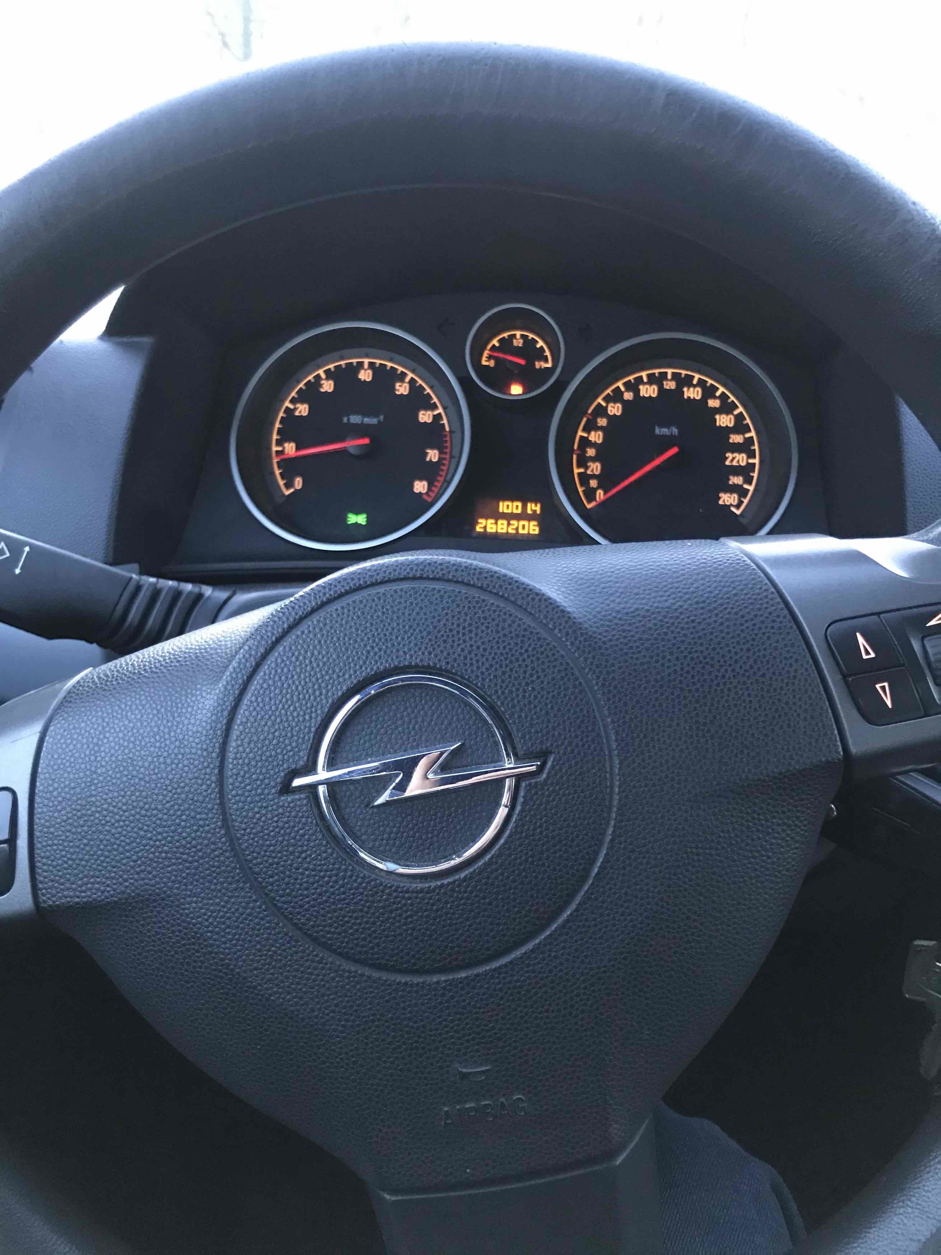 Sort Opel Astra fra 2006