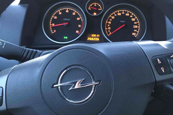 Sort Opel Astra fra 2006